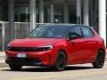 Opel Corsa 1.2 benzina rossa in movimento. Per il tagliando, ogni quanto?