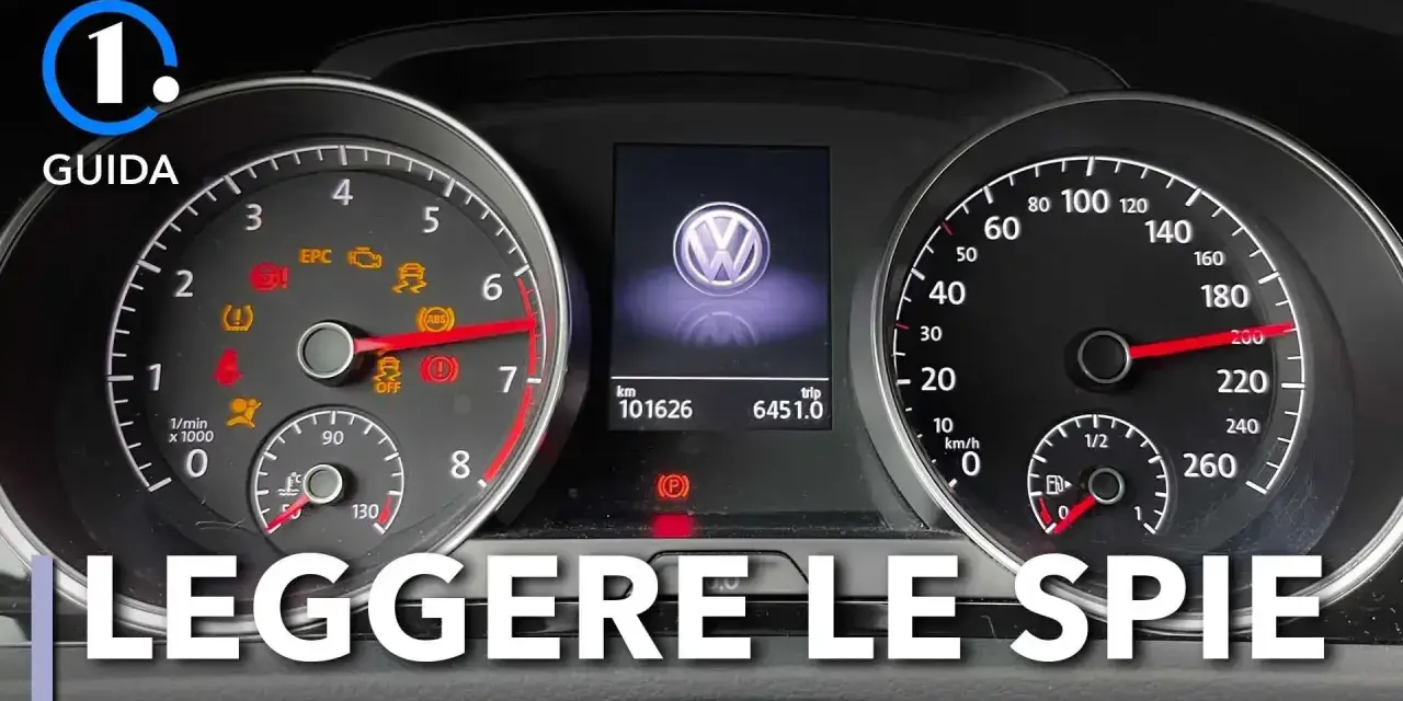 Cruscotto auto con spie accese, tra cui EPC e ABS. Il testo "LEGGIERE LE SPIE" suggerisce di interpretare ogni spia rubinetto macchina.