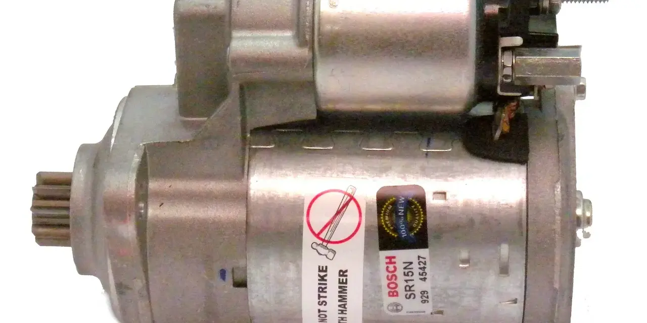 Motorino di avviamento Bosch SR15N, nuovo e pronto per l'installazione. Attenzione: non colpire con martello.
