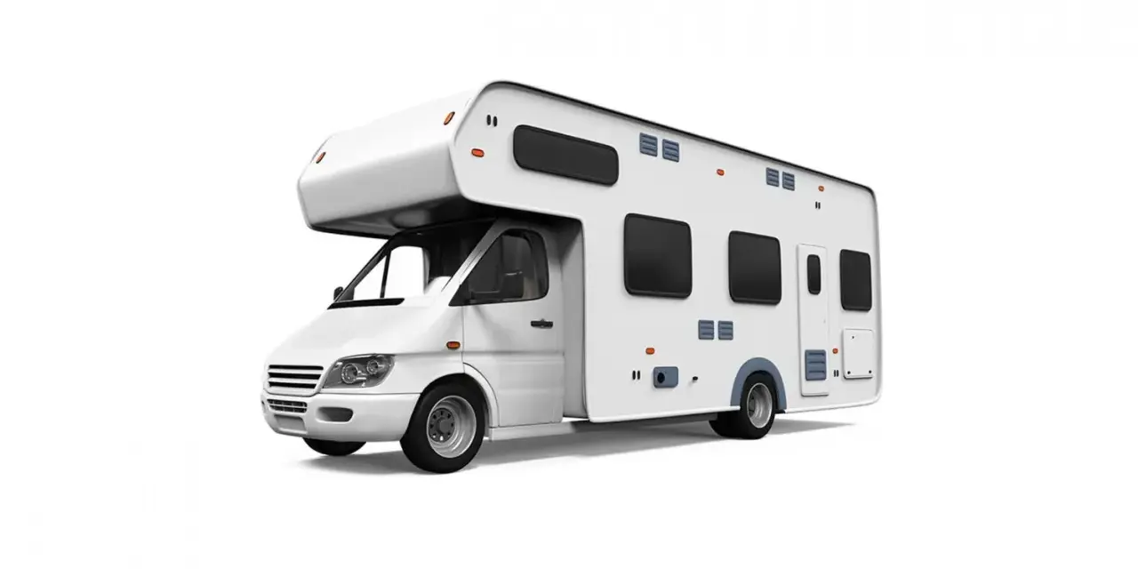Autocaravan bianco su sfondo bianco, ideale per conoscere i limiti velocità autocaravan 3.5 t.