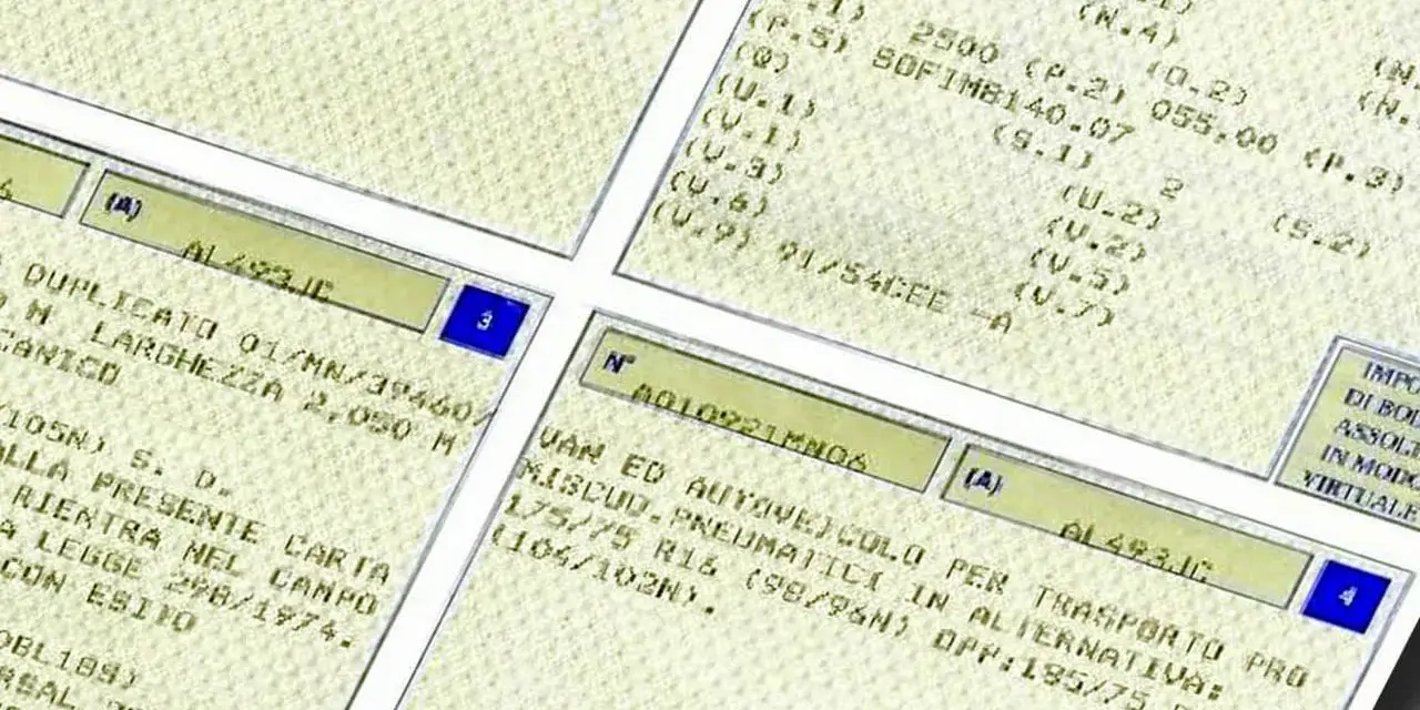 Dettagli su un documento auto: si legge "2500" e codici che potrebbero indicare cos'è la cilindrata.