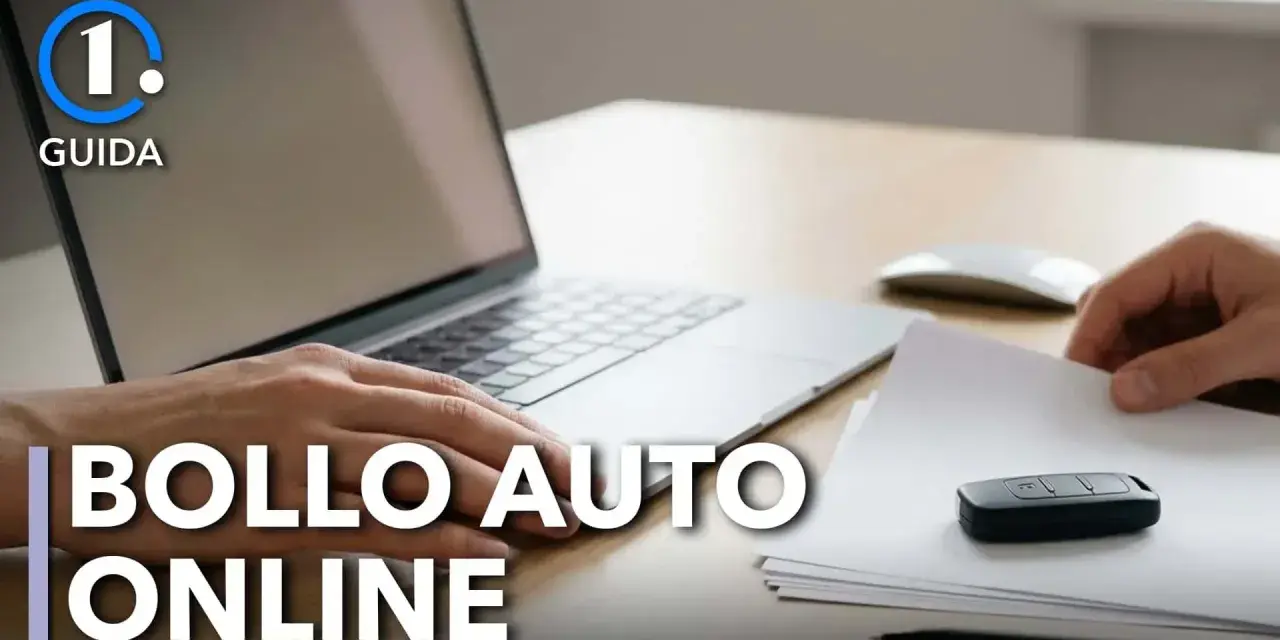 Guida per capire come verificare scadenza bollo auto con targa. Chiave dell'auto su fogli, laptop e mouse.