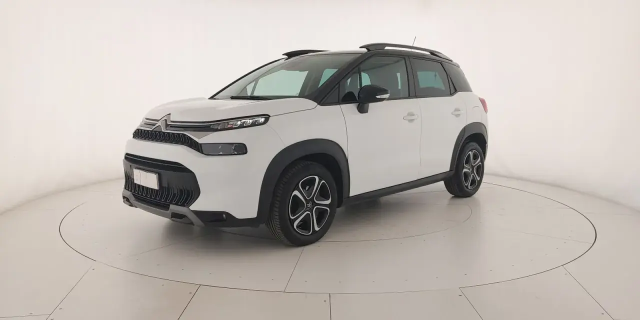 Citroën C3 Aircross bianca, scopri ogni quanto fare il tagliando per mantenerla al top.