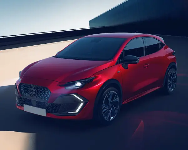 Nuova Renault Clio rossa, perfetta per conoscere il costo tagliando Renault Clio.