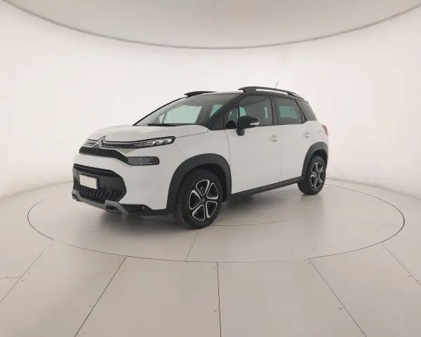 Citroën C3 Aircross bianca, scopri ogni quanto fare il tagliando per mantenerla al top.