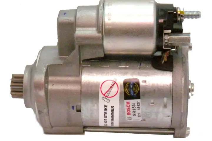 Motorino di avviamento Bosch SR15N, nuovo e pronto per l'installazione. Attenzione: non colpire con martello.